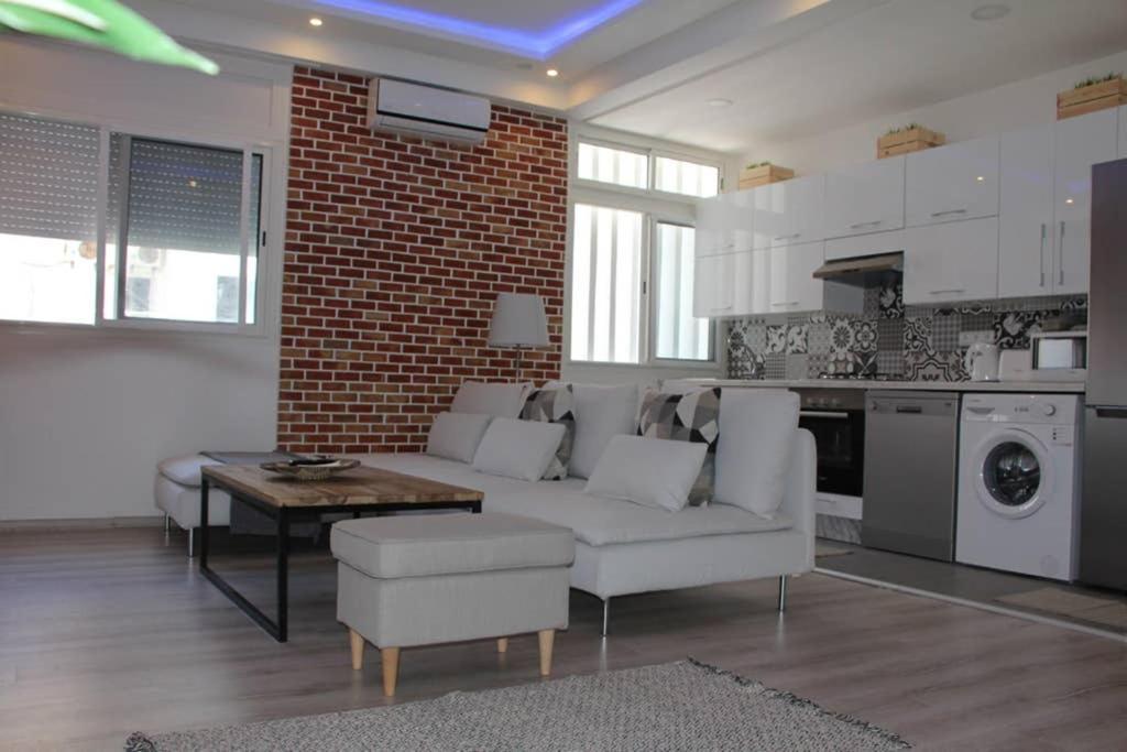 New Luxury Apartment 3- Best Location In Rabat Exteriör bild